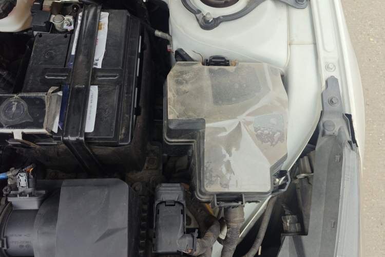 Used Hyundai Elantra 2022 1.5L CVT LUX Prestige Edition Engine Bay Left