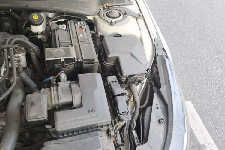 Used Hyundai Elantra 2022 1.5L CVT LUX Prestige Edition Engine Bay Left