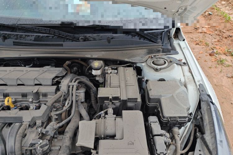 Used Hyundai Elantra 2022 1.5L CVT LUX Prestige Edition Engine Bay Left