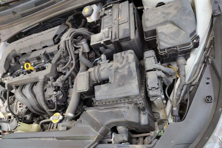Used Hyundai Elantra 2022 1.5L CVT LUX Prestige Edition Engine Bay Left