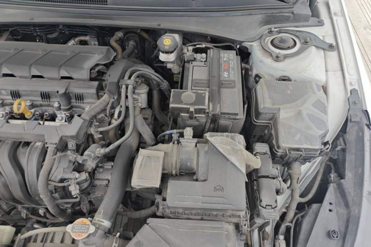 Used Hyundai Elantra 2022 1.5L CVT LUX Prestige Edition Engine Bay Left