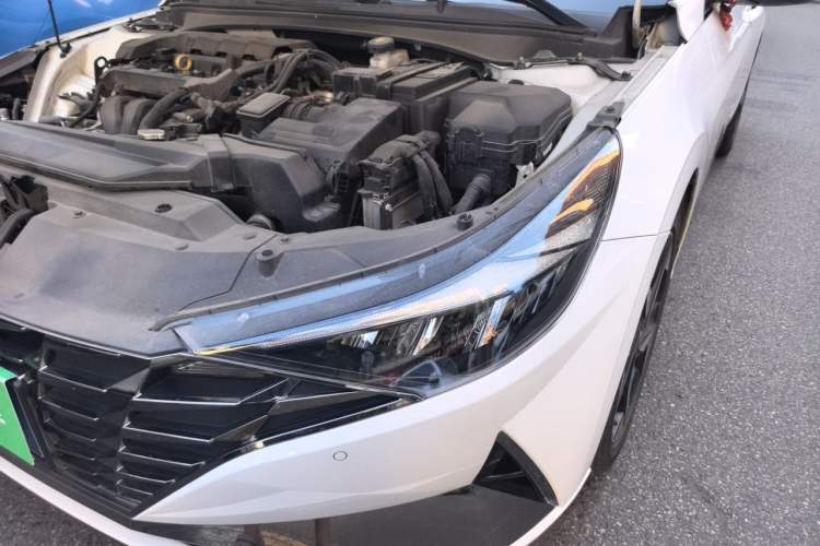 Used Hyundai Elantra 2022 1.5L CVT LUX Prestige Edition Engine Bay Left