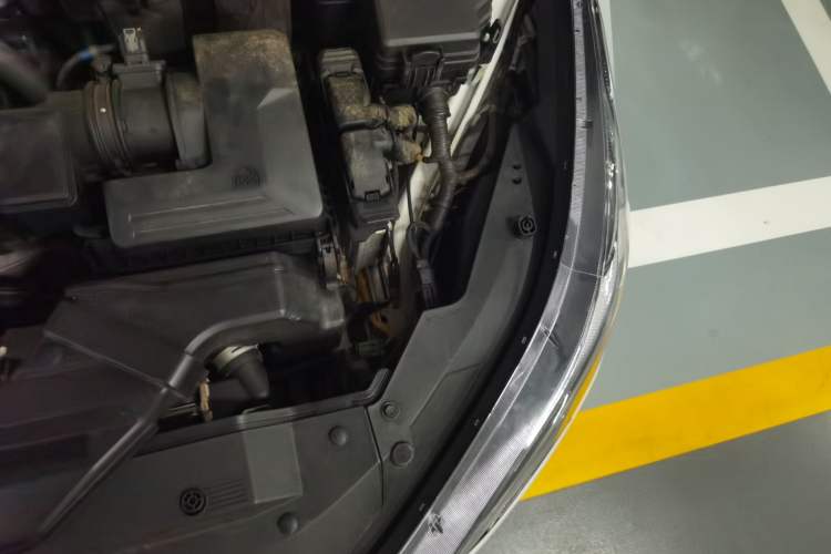 Used Hyundai Elantra 2022 1.5L CVT LUX Prestige Edition Engine Bay Left