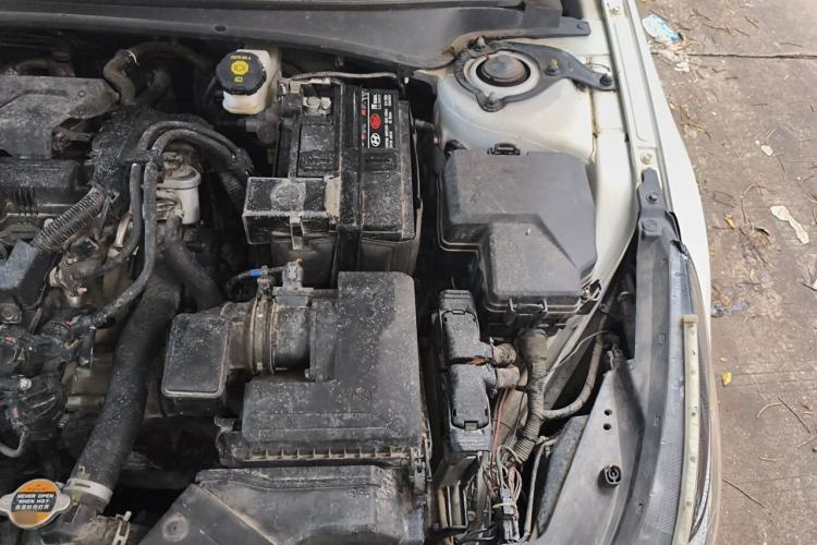 Used Hyundai Elantra 2022 1.5L CVT LUX Prestige Edition Engine Bay Left