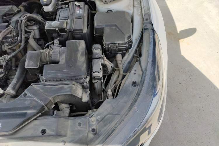 Used Hyundai Elantra 2022 1.5L CVT LUX Prestige Edition Engine Bay Left