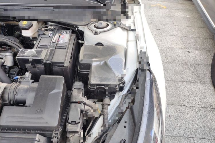 Used Hyundai Elantra 2022 1.5L CVT LUX Prestige Edition Engine Bay Left