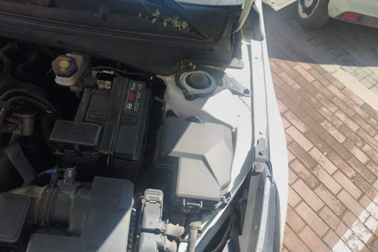 Used Hyundai Elantra 2022 1.5L CVT GLX Elite Edition Engine Bay Left