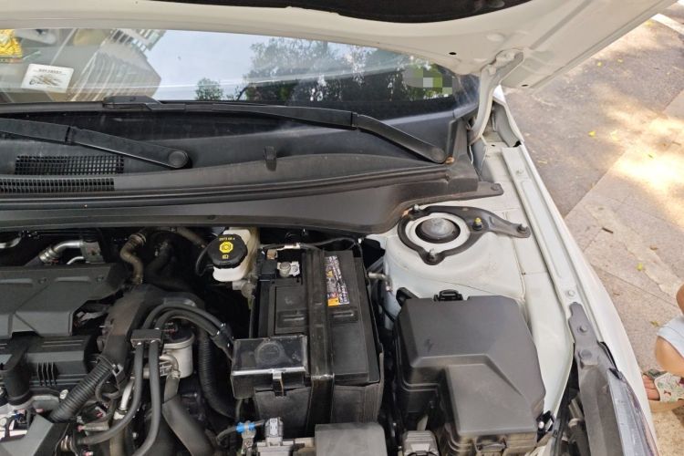 Used Hyundai Elantra 2022 1.5L CVT LUX Prestige Edition Engine Bay Left