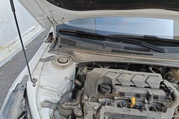 Used Hyundai Elantra 2022 1.5L CVT GLX Elite Edition Engine Bay Right