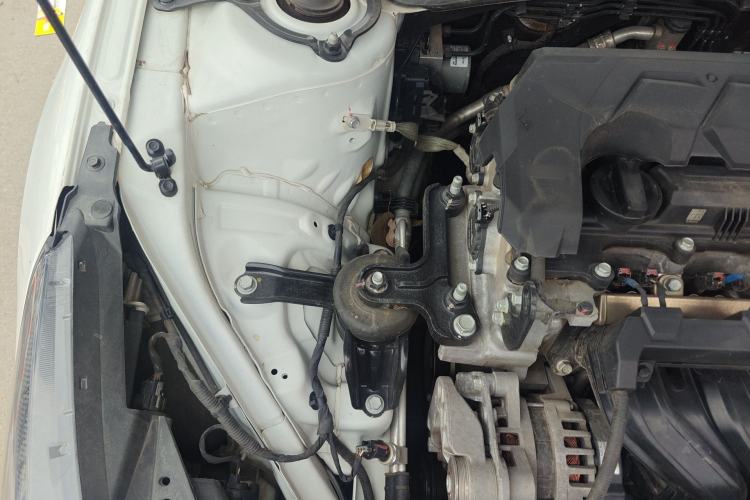 Used Hyundai Elantra 2022 1.5L CVT LUX Prestige Edition Engine Bay Right