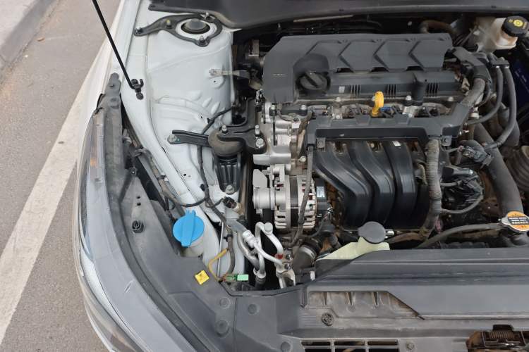 Used Hyundai Elantra 2022 1.5L CVT LUX Prestige Edition Engine Bay Right