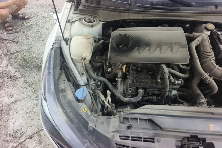 Used Hyundai Elantra 2022 240TGDi DCT LUX Prestige Edition Engine Bay Right