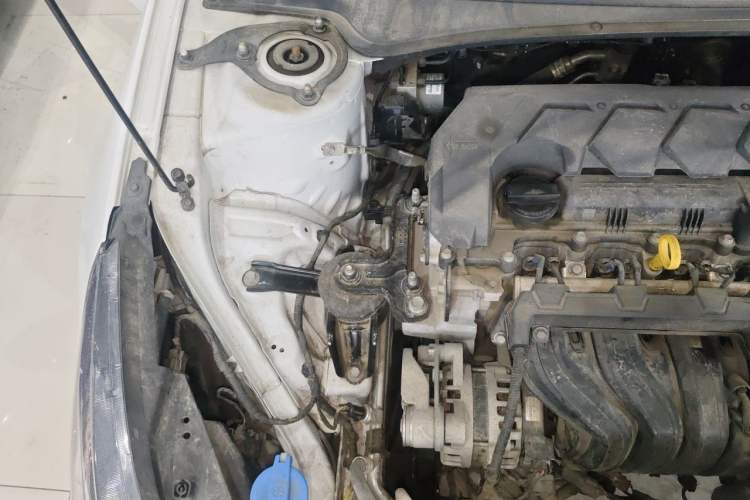 Used Hyundai Elantra 2022 1.5L CVT GLX Elite Edition Engine Bay Right
