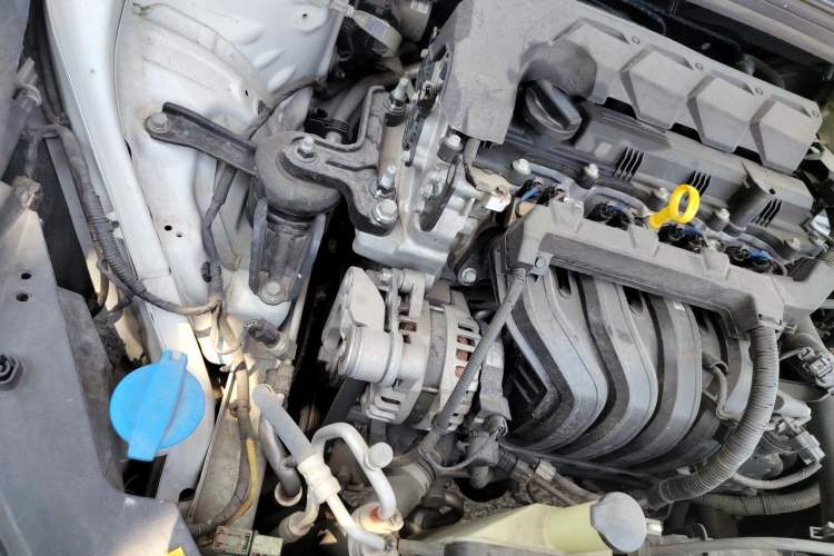 Used Hyundai Elantra 2022 1.5L CVT LUX Prestige Edition Engine Bay Right
