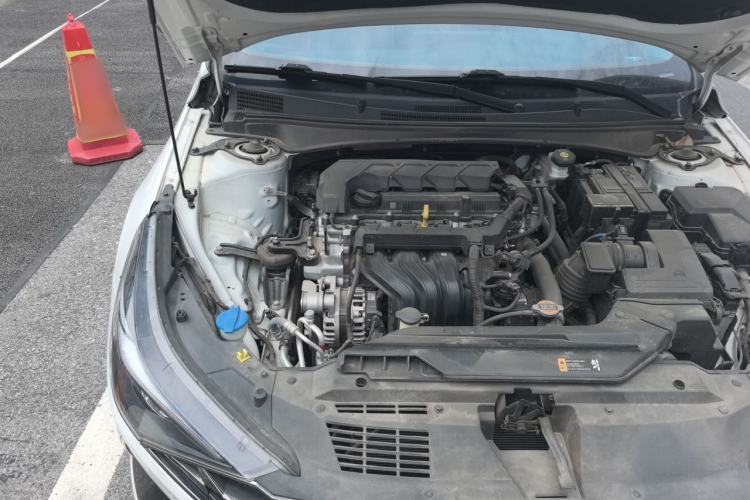 Used Hyundai Elantra 2022 1.5L CVT LUX Prestige Edition Engine Bay Right
