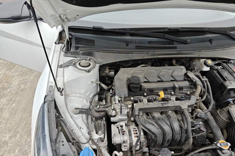 Used Hyundai Elantra 2022 1.5L CVT LUX Prestige Edition Engine Bay Right