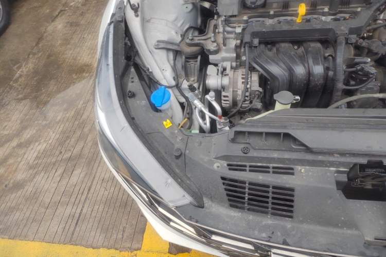Used Hyundai Elantra 2022 1.5L CVT LUX Prestige Edition Engine Bay Right