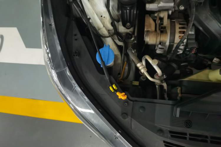 Used Hyundai Elantra 2022 1.5L CVT LUX Prestige Edition Engine Bay Right