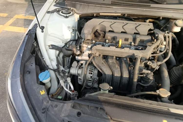 Used Hyundai Elantra 2022 1.5L CVT GLX Elite Edition Engine Bay Right