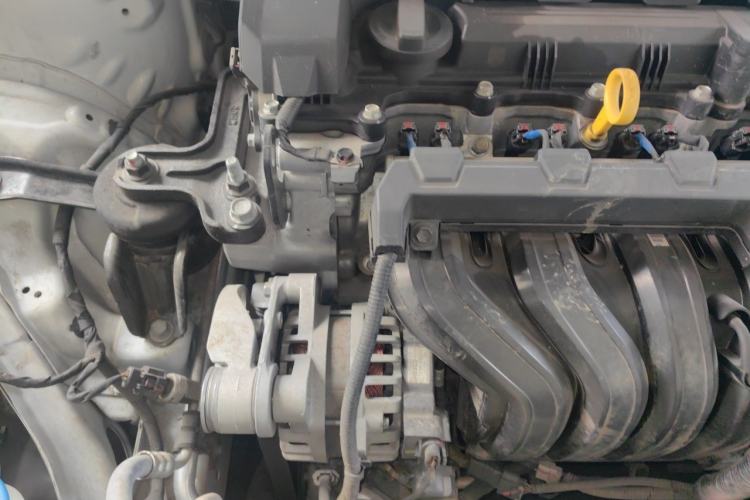 Used Hyundai Elantra 2022 1.5L CVT LUX Prestige Edition Engine Bay Right