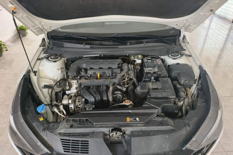 Used Hyundai Elantra 2022 1.5L CVT LUX Prestige Edition Engine Bay