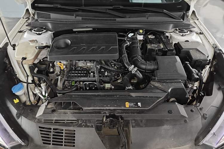 Used Hyundai Elantra 2022 240TGDi DCT LUX Prestige Edition Engine Bay