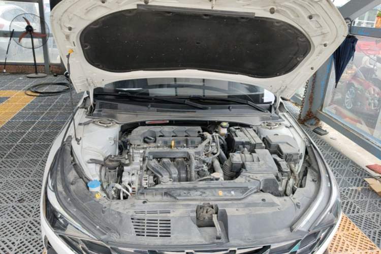Used Hyundai Elantra 2022 1.5L CVT LUX Prestige Edition Engine Bay
