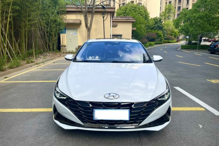 Used Hyundai Elantra 2022 1.5L CVT LUX Prestige Edition Exterior 1