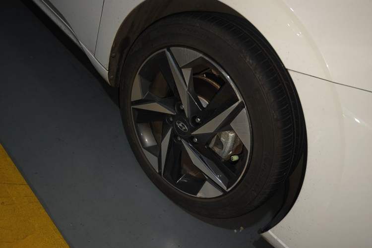 Used Hyundai Elantra 2022 1.5L CVT GLX Elite Edition Exterior 1