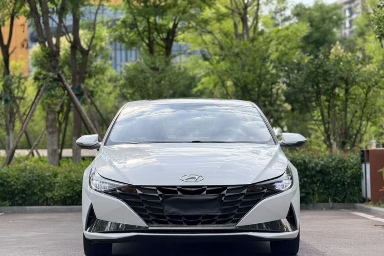 Used Hyundai Elantra 2022 1.5L CVT LUX Prestige Edition Exterior 1