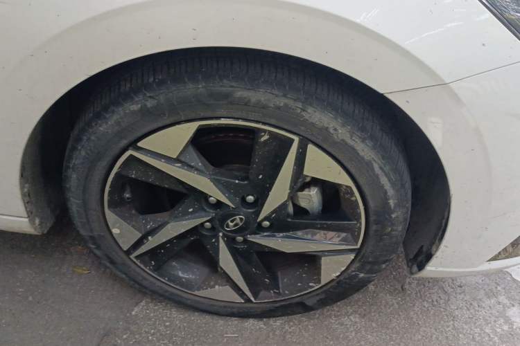 Used Hyundai Elantra 2022 1.5L CVT LUX Prestige Edition Exterior 1