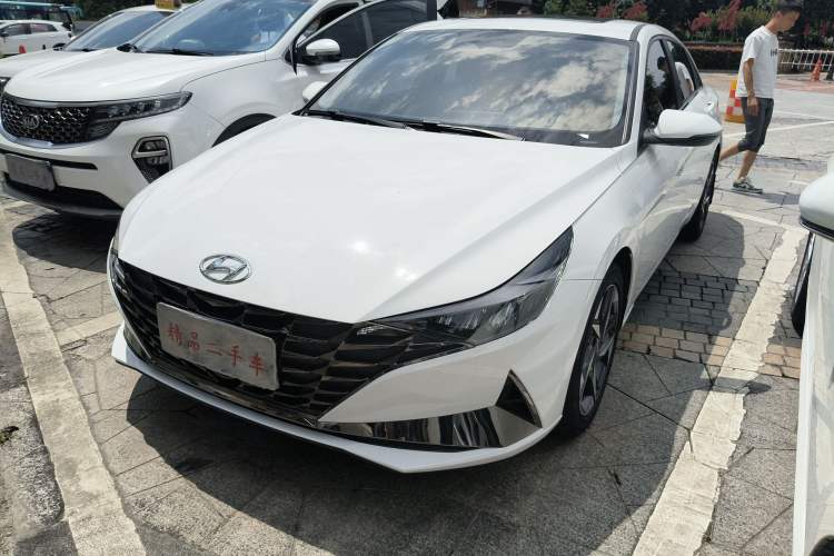 Used Hyundai Elantra 2022 1.5L CVT LUX Prestige Edition Exterior 1