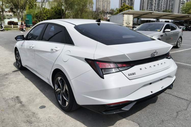 Used Hyundai Elantra 2022 1.5L CVT GLX Elite Edition Exterior 2