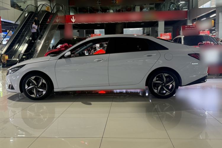 Used Hyundai Elantra 2022 1.5L CVT LUX Prestige Edition Exterior 2