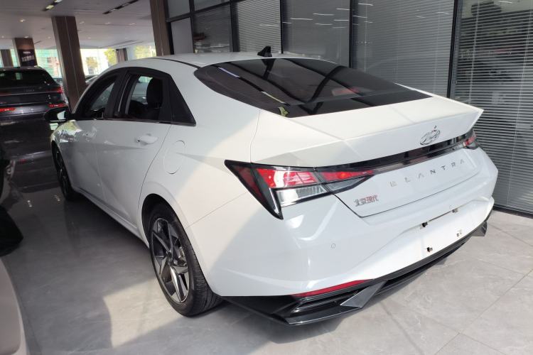 Used Hyundai Elantra 2022 1.5L CVT GLX Elite Edition Exterior 2