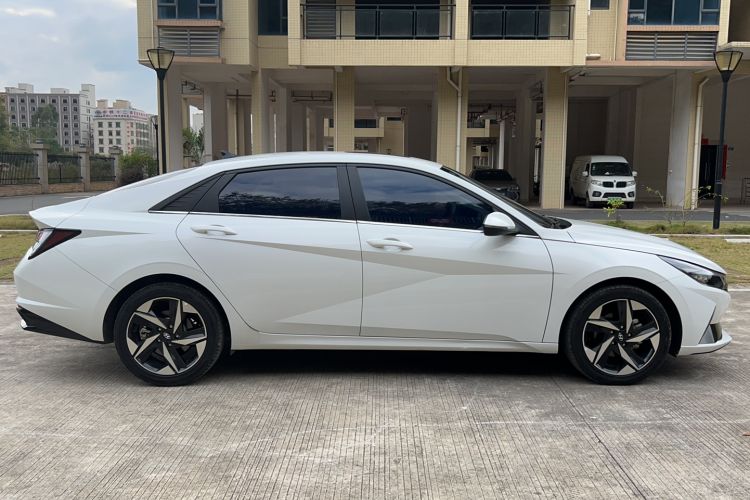 Used Hyundai Elantra 2022 1.5L CVT GLX Elite Edition Exterior 2