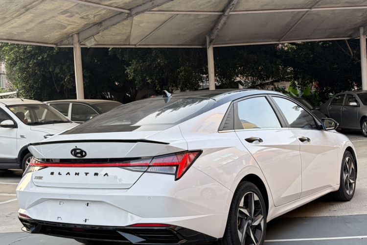 Used Hyundai Elantra 2022 1.5L CVT LUX Prestige Edition Exterior 2