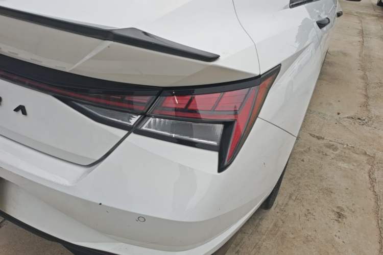 Used Hyundai Elantra 2022 1.5L CVT LUX Prestige Edition Exterior 3