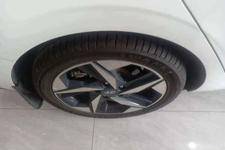 Used Hyundai Elantra 2022 1.5L CVT LUX Prestige Edition Exterior 3