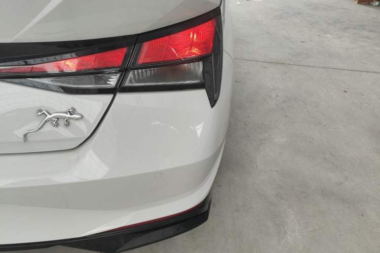 Used Hyundai Elantra 2022 1.5L CVT GLX Elite Edition Exterior 3