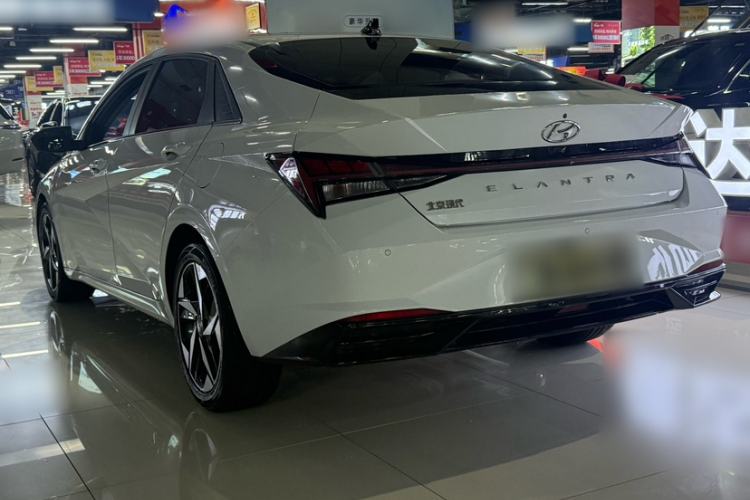 Used Hyundai Elantra 2022 1.5L CVT LUX Prestige Edition Exterior 3