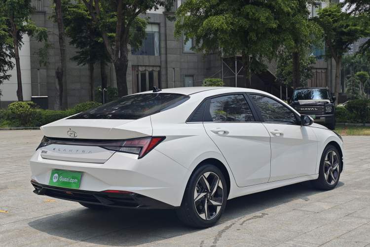 Used Hyundai Elantra 2022 1.5L CVT LUX Prestige Edition Exterior 3