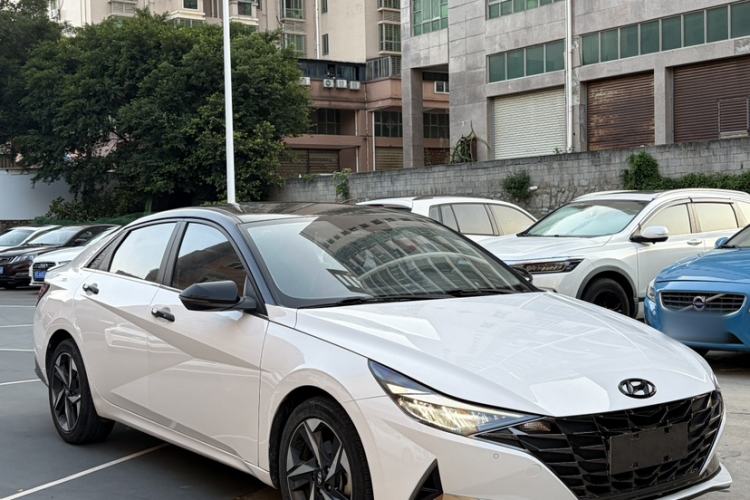 Used Hyundai Elantra 2022 1.5L CVT LUX Prestige Edition Exterior 3