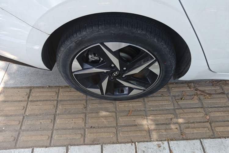 Used Hyundai Elantra 2022 1.5L CVT GLX Elite Edition Exterior 3