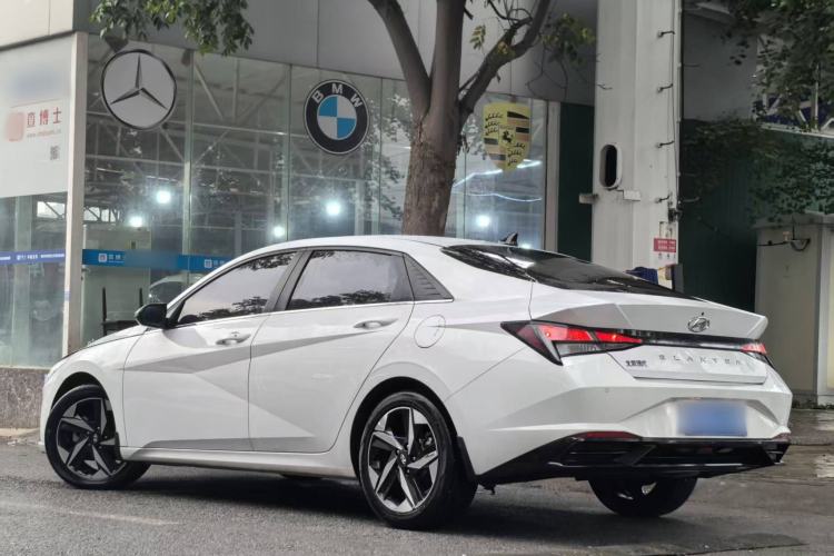Used Hyundai Elantra 2022 1.5L CVT GLX Elite Edition Exterior 4