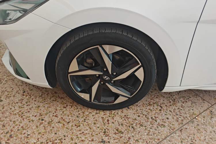 Used Hyundai Elantra 2022 1.5L CVT GLX Elite Edition Exterior 4