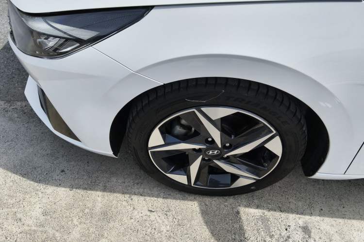 Used Hyundai Elantra 2022 1.5L CVT GLX Elite Edition Exterior 4