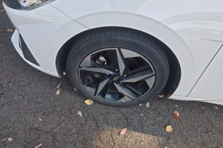 Used Hyundai Elantra 2022 1.5L CVT LUX Prestige Edition Exterior 4
