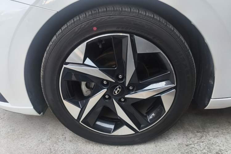 Used Hyundai Elantra 2022 1.5L CVT GLX Elite Edition Exterior 4