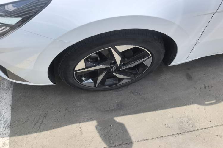 Used Hyundai Elantra 2022 1.5L CVT GLX Elite Edition Exterior 4